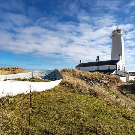 Finest Retreats - Lighthouse Cottage Rampside Exterior photo